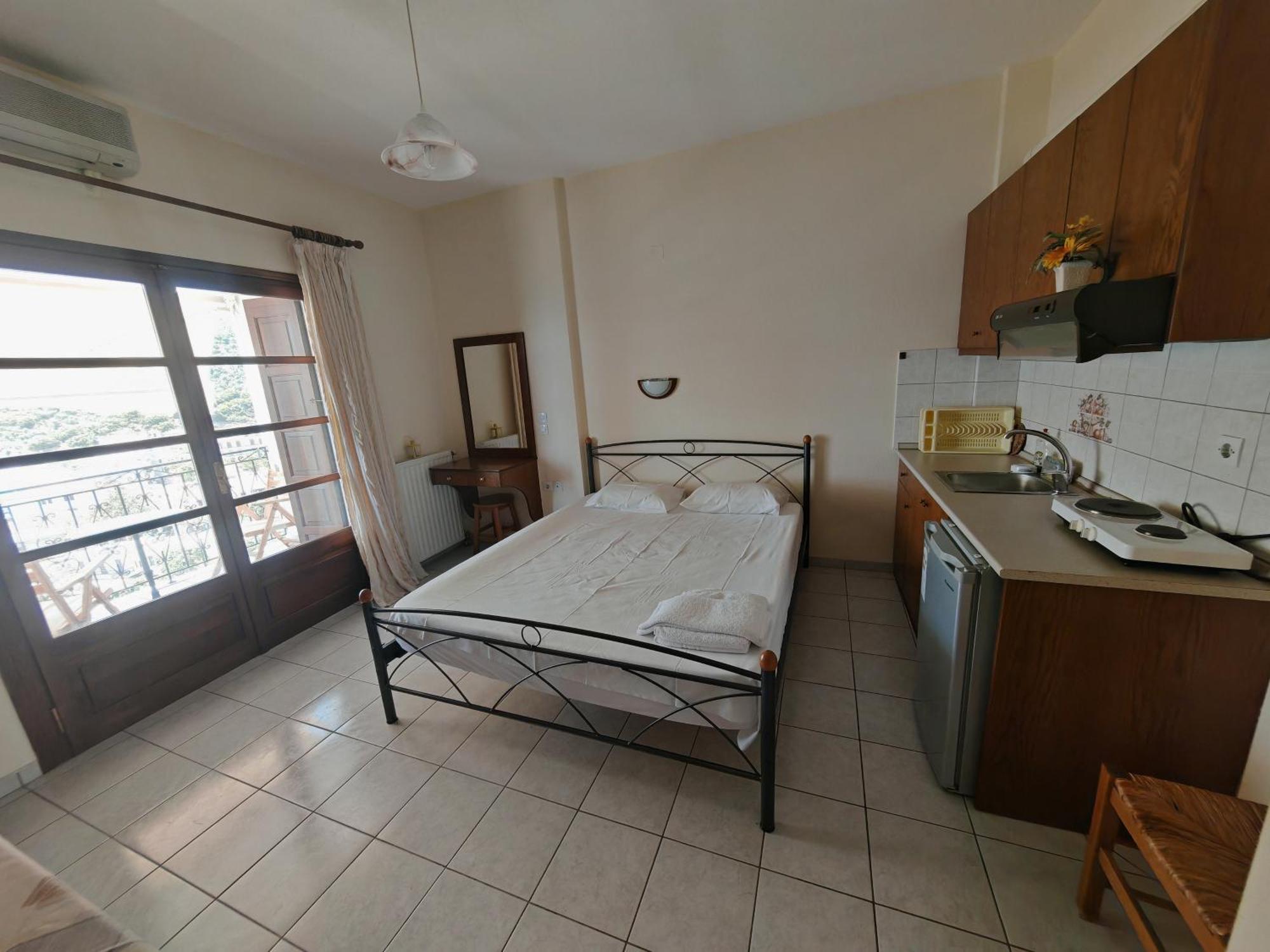 Platanias Hillside Apartment Стая снимка