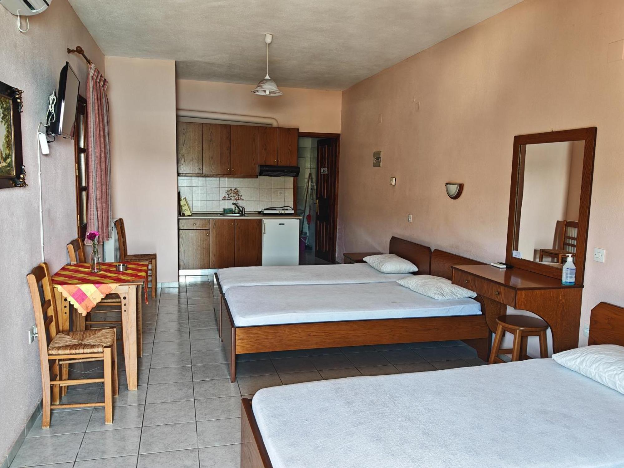 Platanias Hillside Apartment Стая снимка